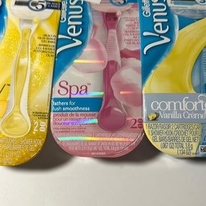 3 Venus Gillette women’s razors new